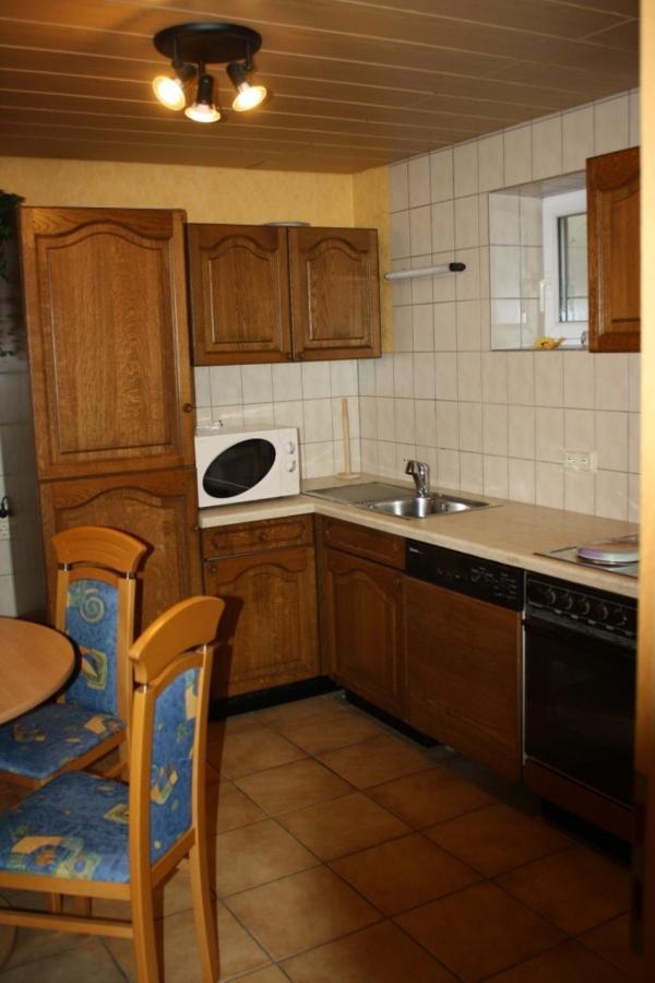 Monteur-/Und Ferienwohnung Diehl Asslar Exterior foto